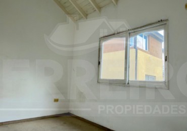 ALQUILER | TRIPLEX EN SOLARES DEL AEROPUERTO 